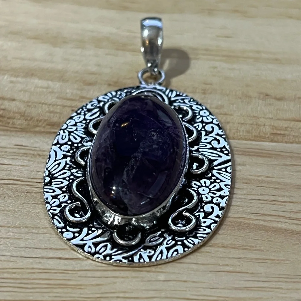 AMETHYST GEMSTONE 925 STAMPED SILVER PLATED PENDANT - Picture 2 of 5